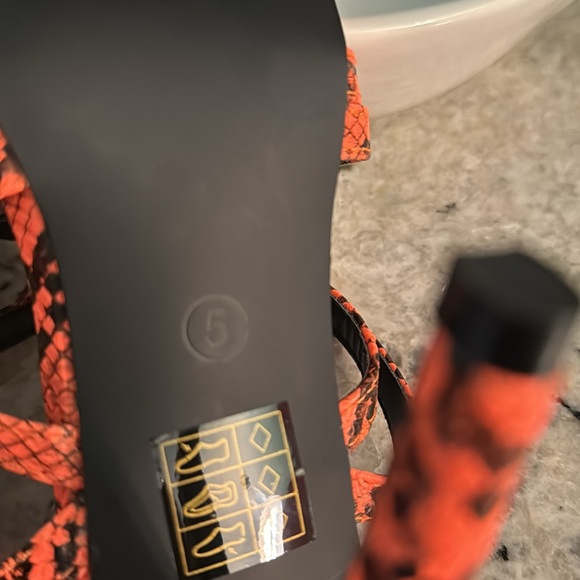 PLT faux snake skin heels - Picture 7 of 7